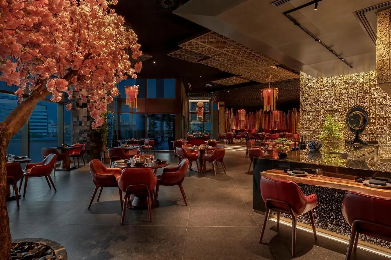 Sofitel Dubai The Obelisk Hotel 5*,